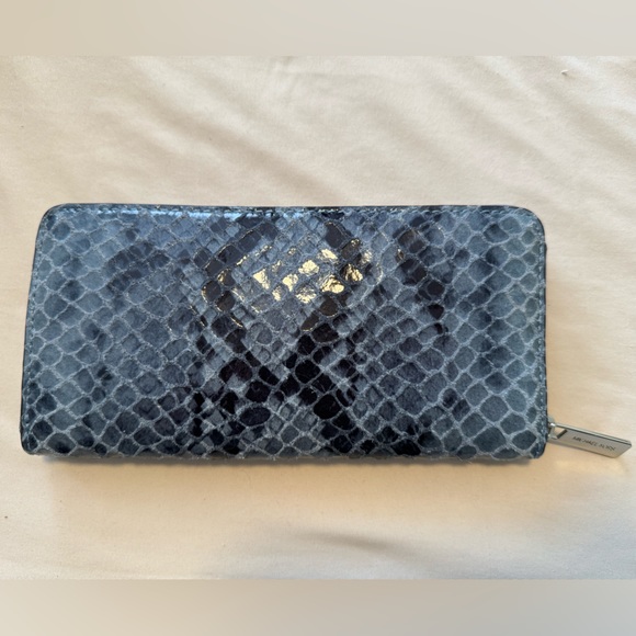 Michael Kors Bedford Denim Blue Python Continental Genuine Leather Wallet/Clutch - Picture 2 of 5